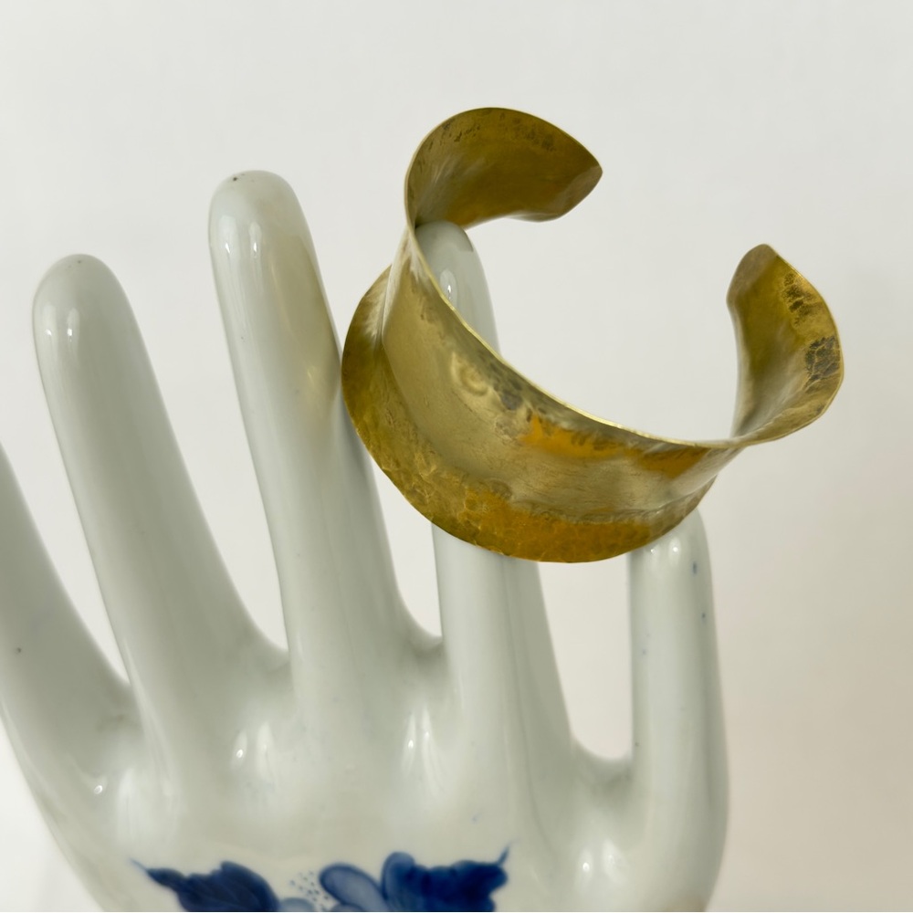Modernist Solid Brass Satin Hand Hammered Finish Curve Cuff Bangle Bracelet - Picture 4 of 13